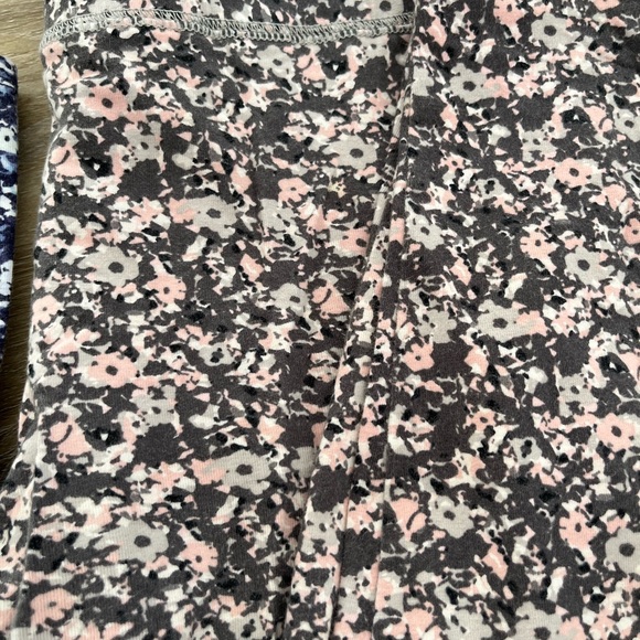 Aerie Navy and Pink Floral Leggings - Picture 3 of 5